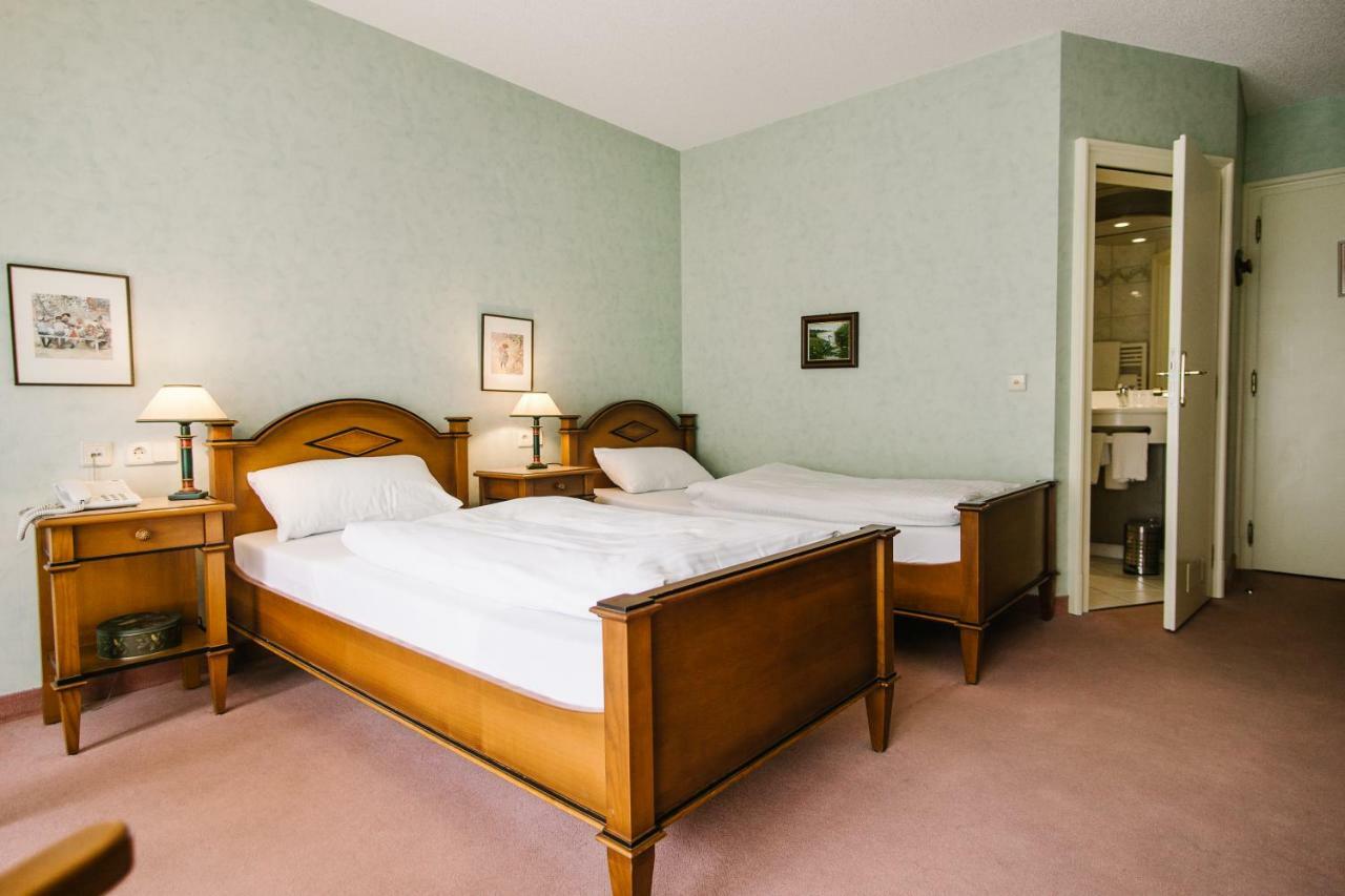 Landhaus Keller - Hotel & Restaurant Malterdingen ภายนอก รูปภาพ