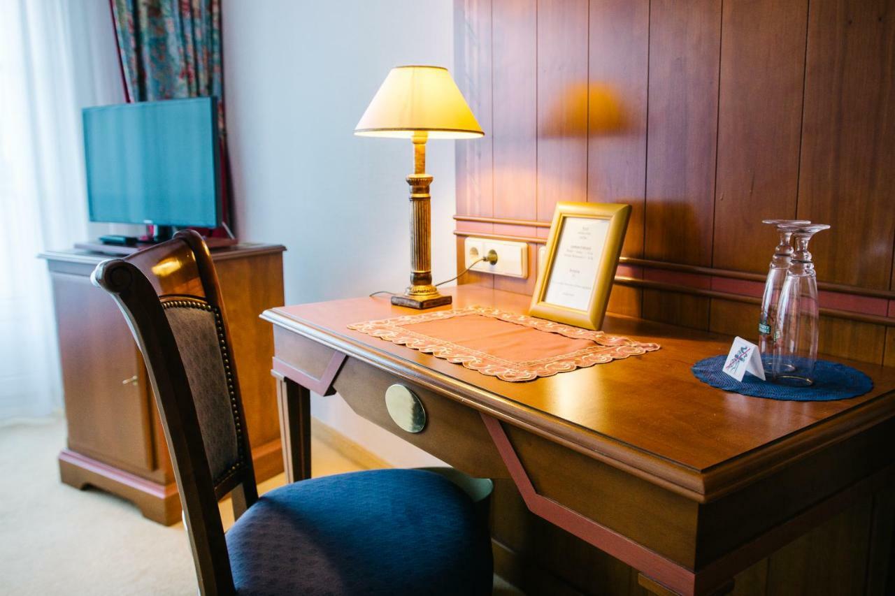 Landhaus Keller - Hotel & Restaurant Malterdingen ภายนอก รูปภาพ