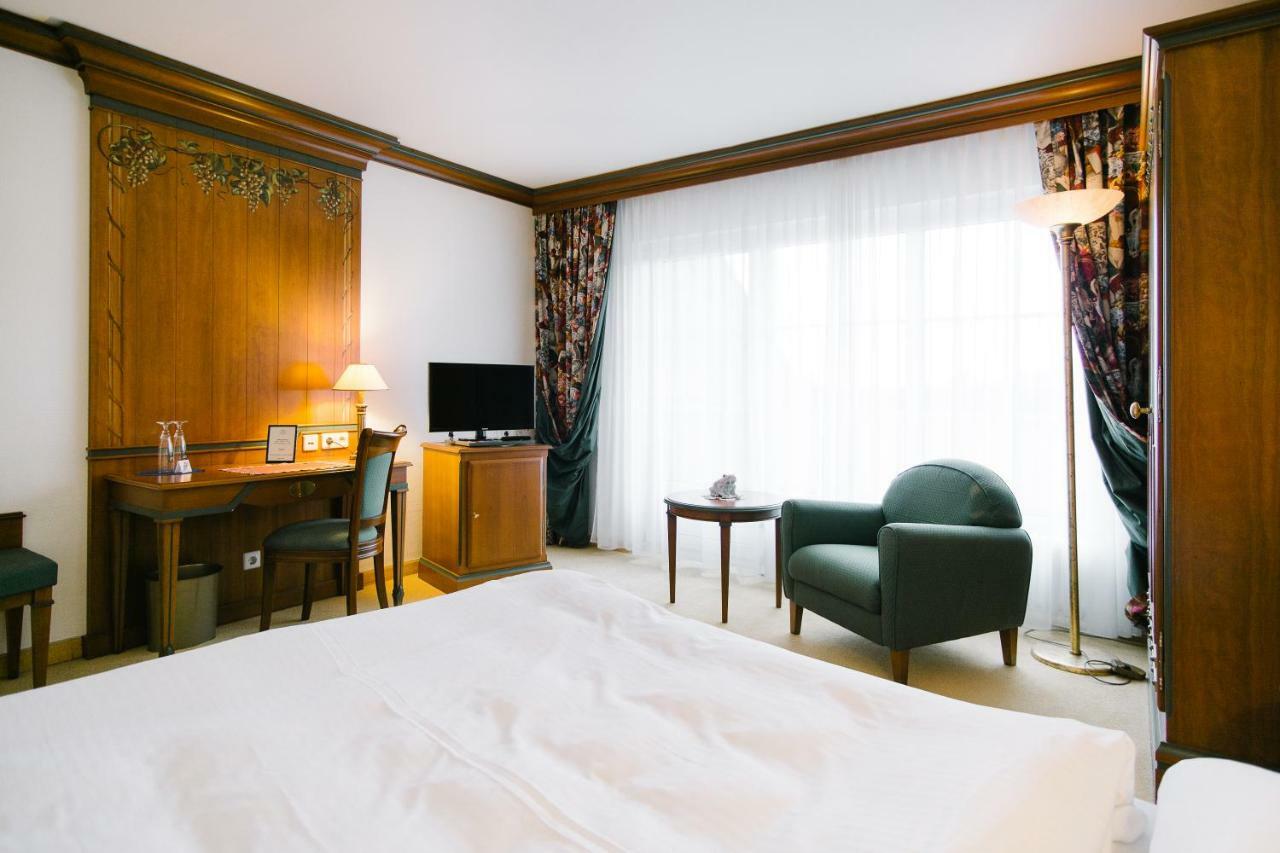 Landhaus Keller - Hotel & Restaurant Malterdingen ภายนอก รูปภาพ