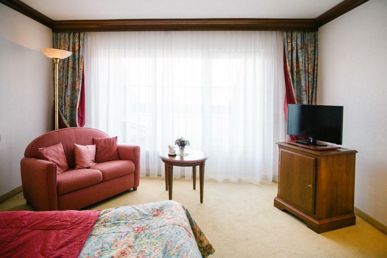 Landhaus Keller - Hotel & Restaurant Malterdingen ภายนอก รูปภาพ