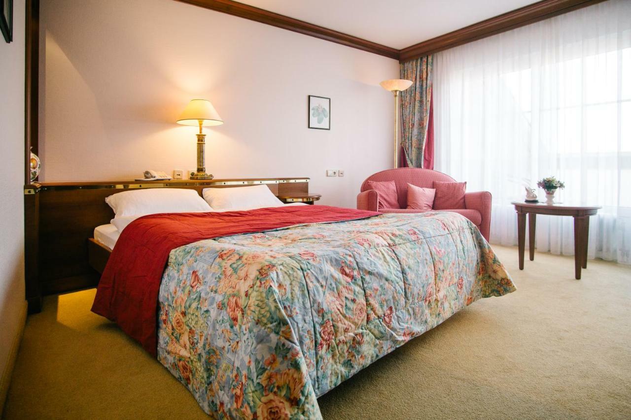 Landhaus Keller - Hotel & Restaurant Malterdingen ภายนอก รูปภาพ
