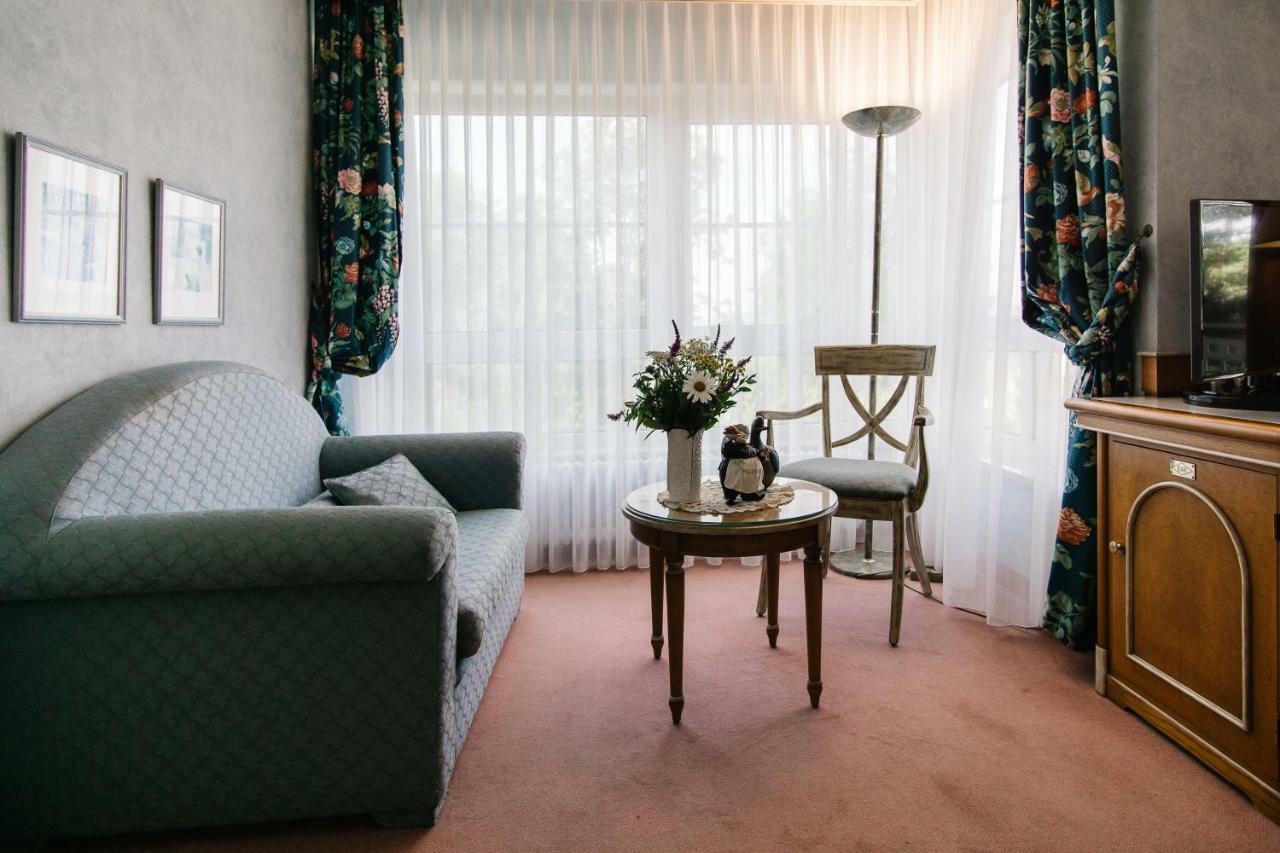 Landhaus Keller - Hotel & Restaurant Malterdingen ภายนอก รูปภาพ