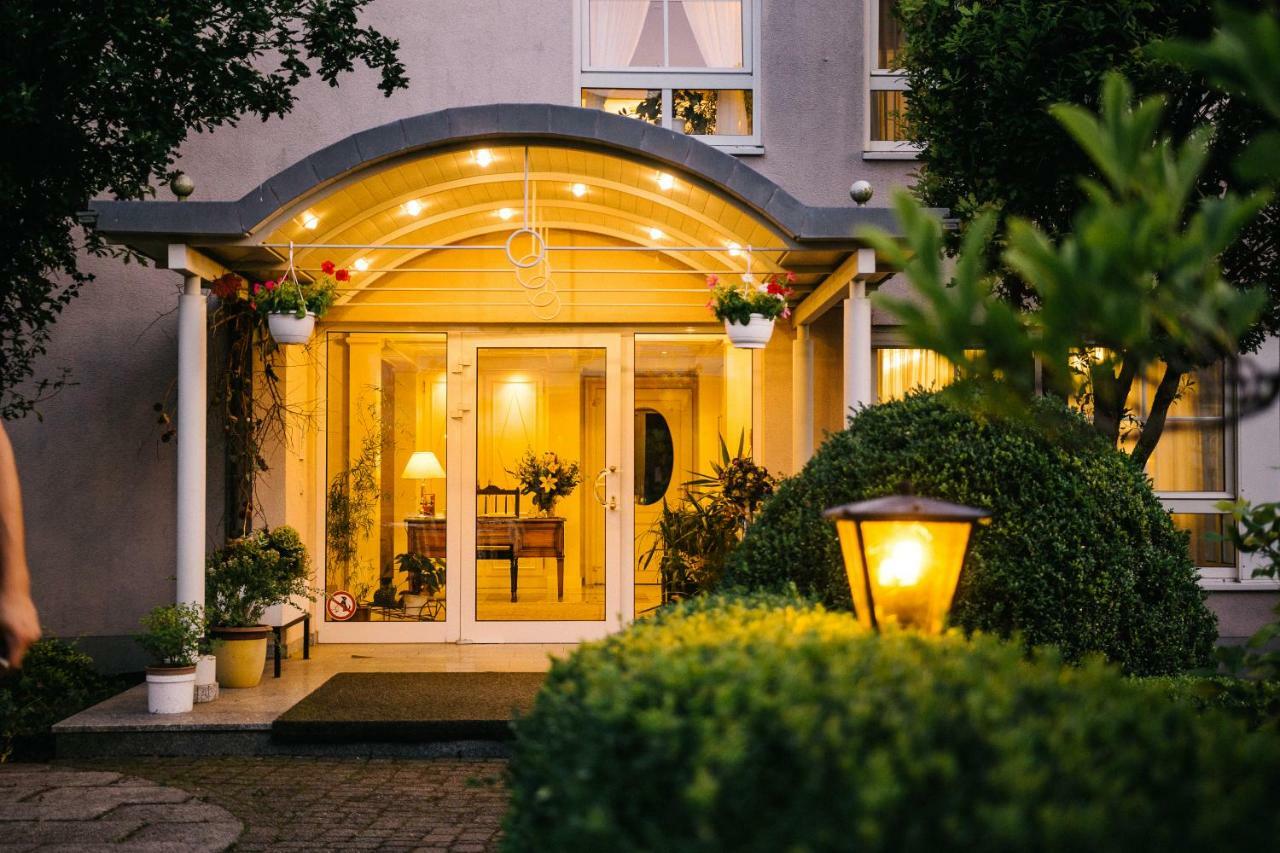 Landhaus Keller - Hotel & Restaurant Malterdingen ภายนอก รูปภาพ